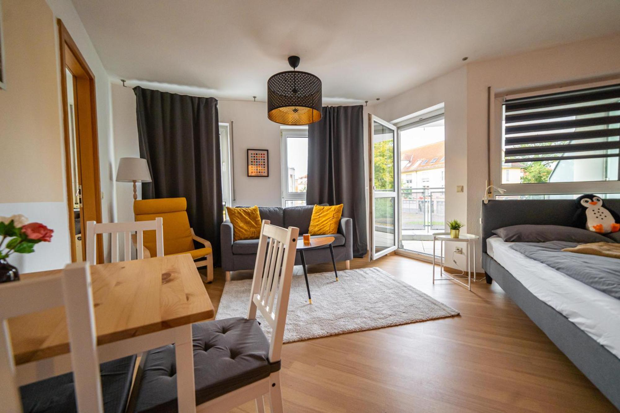 Full House Studios - Kornhauspremium Apartment - Balkon, Wifi Дессау Экстерьер фото